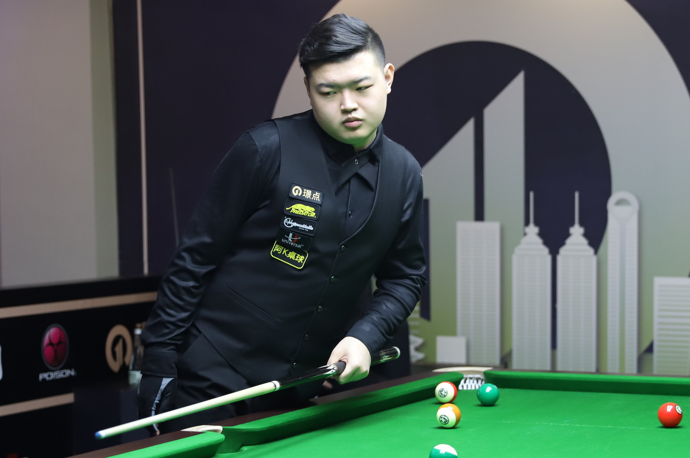 而雅克松在 而雅克松在